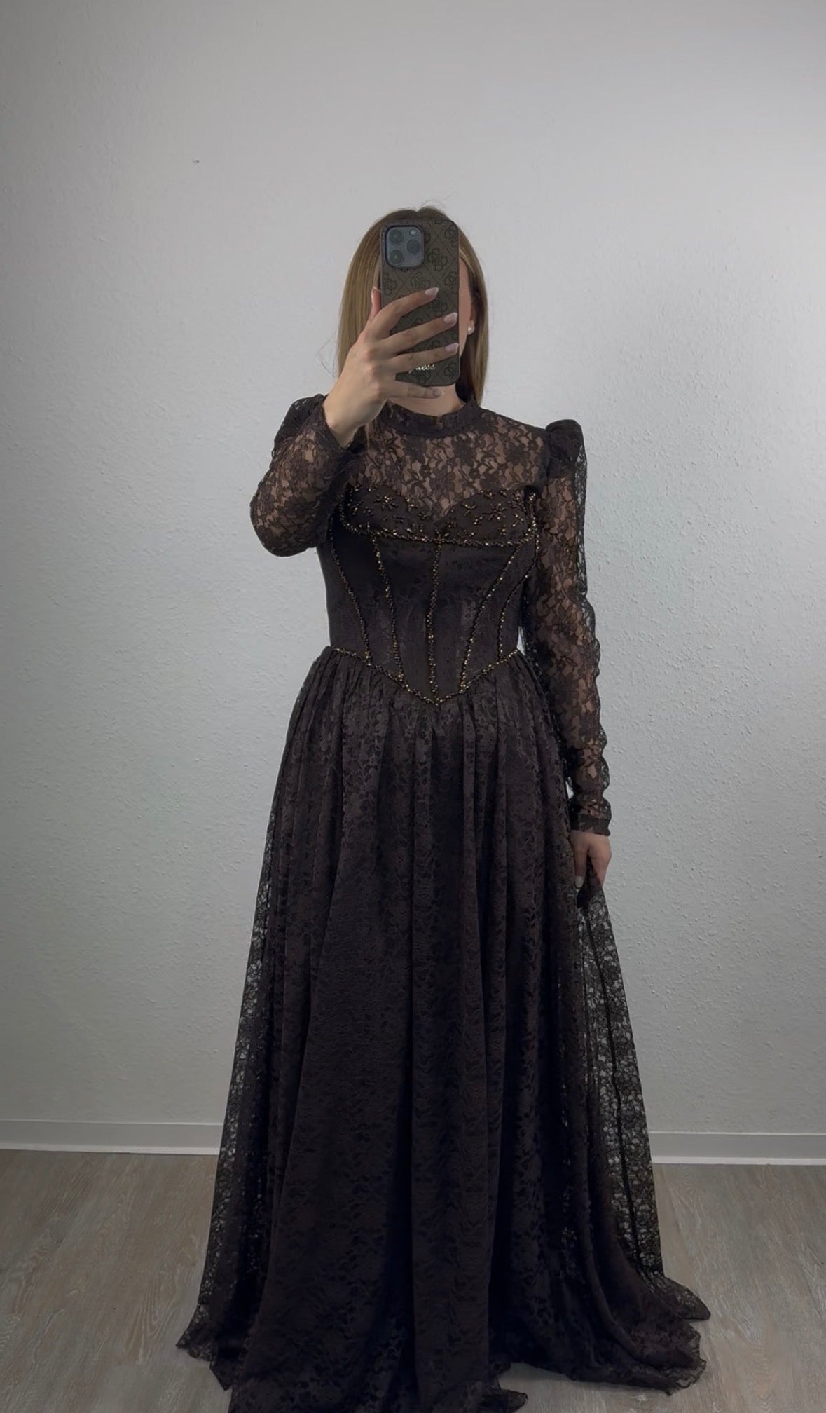 Aurelia Elbise