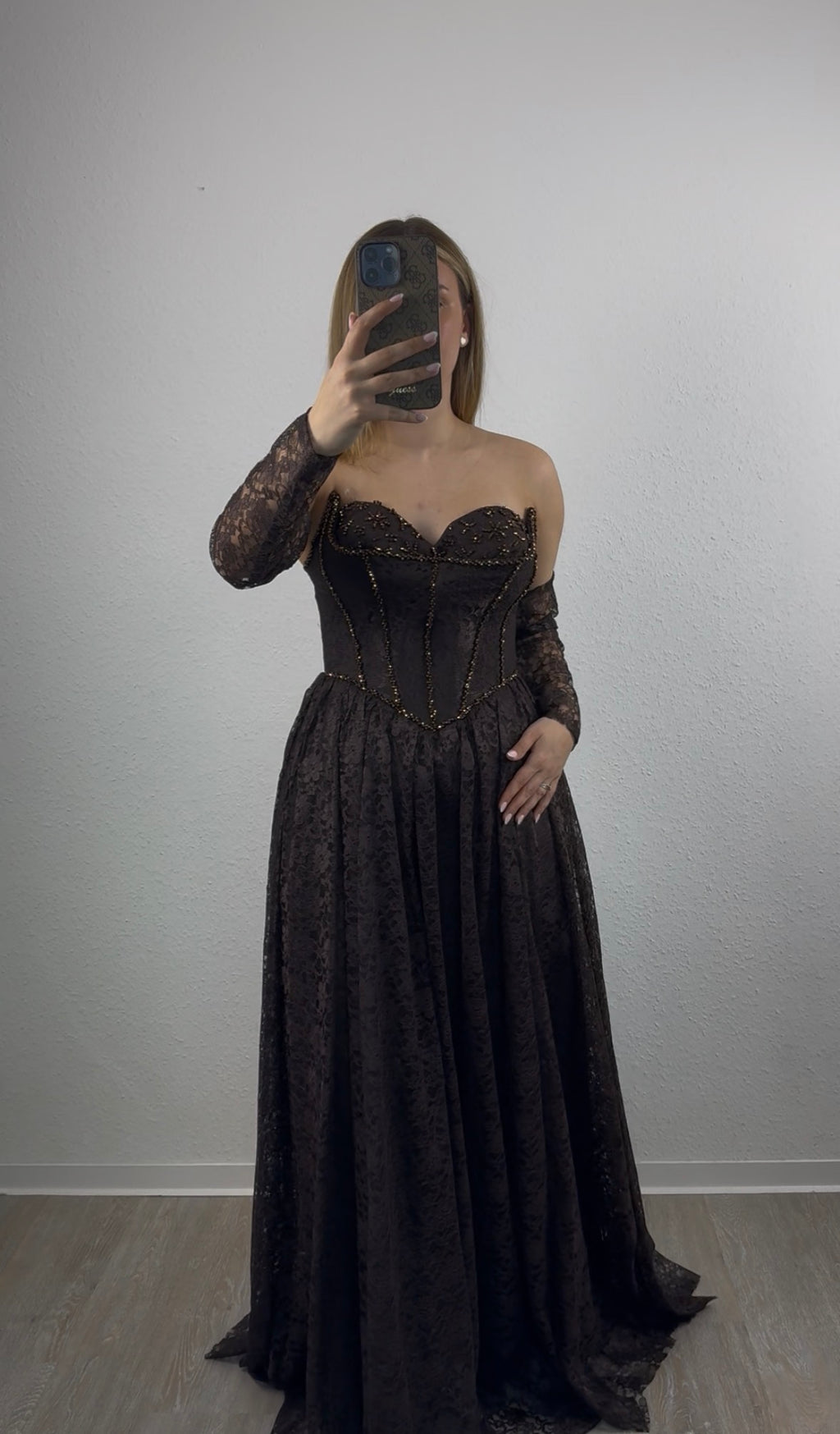 Aurelia Elbise